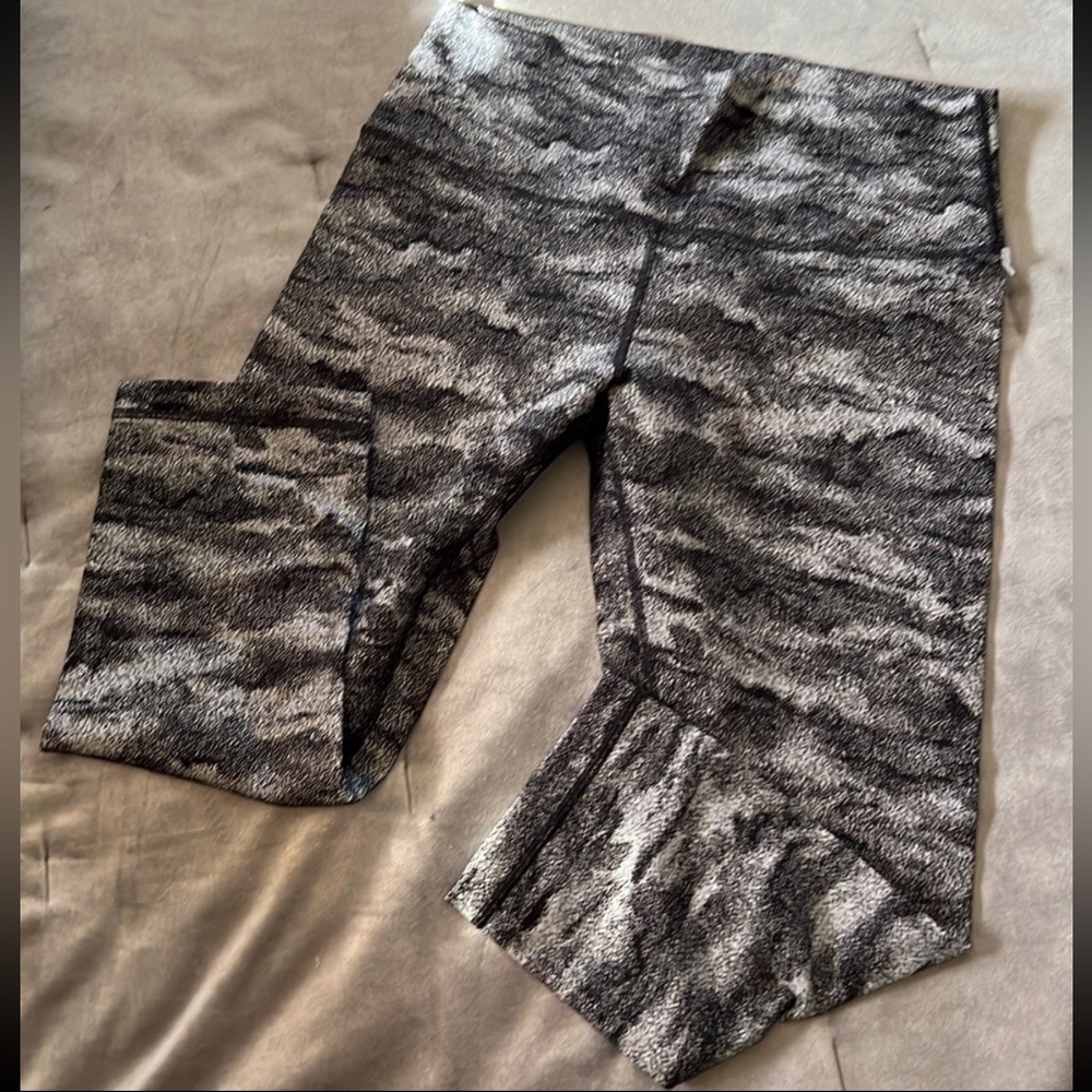Lululemon Cropped Leggings